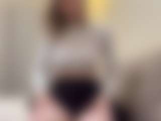 Live cam show with GalinaNyland - Skinny on Camsoda