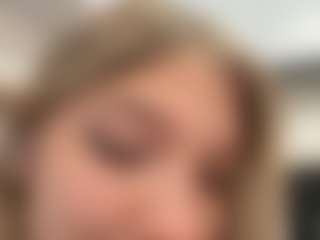 Live cam show with GalinaNyland - Striptease on Cam Slut