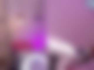 Live cam show with GigiBelli - Teen (18+) on hotwifechat.live