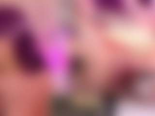 Live cam show with GigiBelli - Thin on Strip Flash - Live Sex Shows