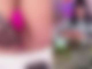 Live cam show with GigiBelli - Curvy on TeamSkeetLive