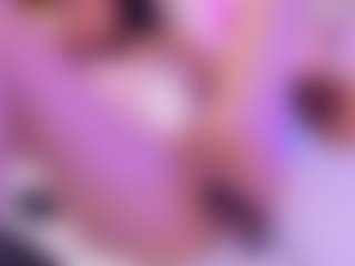 Live cam show with GigiBelli - Full Nudity on xDating