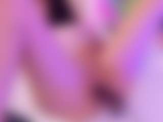 Live cam show with GigiBelli - Flashing on thefappeningchat.com