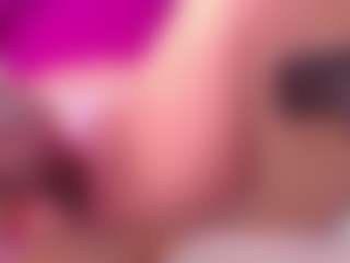 GigiBelli's Live Sex Cam Show