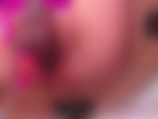 GigiBelli's Live Sex Cam Show