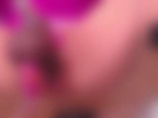 GigiBelli's Live Sex Cam Show