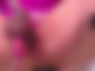 GigiBelli's Live Sex Cam Show