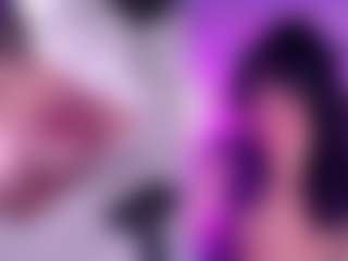 Live cam show with GigiBelli - Public on CamClone