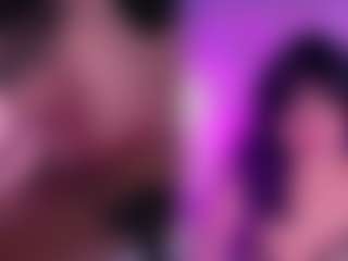 Live cam show with GigiBelli - Fingers on Dolls Live