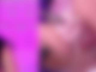 GigiBelli's Live Sex Cam Show