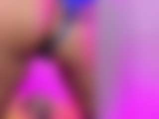 GigiBelli's Live Sex Cam Show