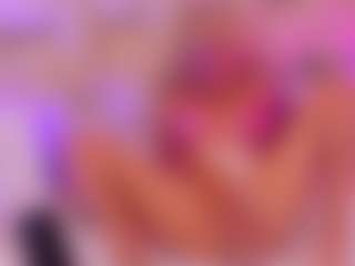 GigiBelli's Live Sex Cam Show