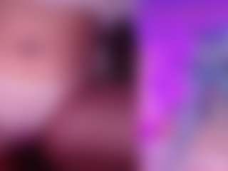 GigiBelli's Live Sex Cam Show