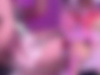 Live cam show with GigiBelli - Public on xxxlivecams.org