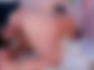 Live cam show with Hillary-Collins - Normal on Camsoda