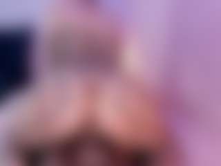 Live cam show with Hillary-Collins - Full Nudity on Dare Cams