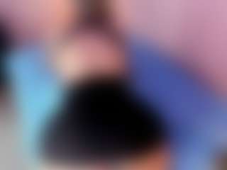 Live cam show with Hillary-Collins - Normal on Camsoda