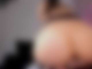 Live cam show with Hillary-Collins - Normal on Soda Cam