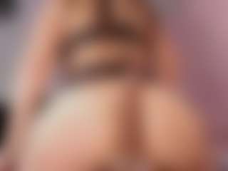 Live cam show with Hillary-Collins - Ride Torso on Mixed Magazine Live