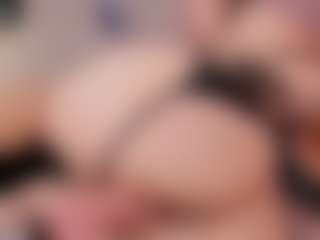 Live cam show with Hillary-Collins - Normal on Camsoda