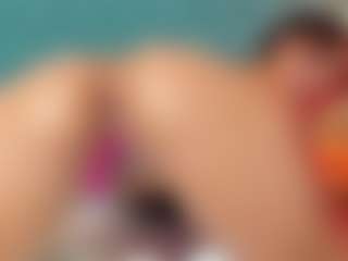 Live cam show with LiahGrey - Teen (18+) on Camsoda