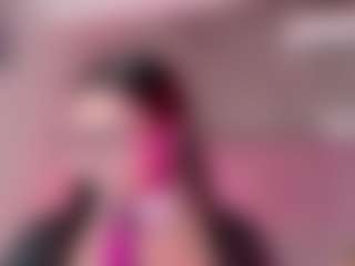 Live cam show with Lilith - Fuck Machine on Latina Girls