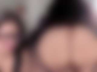 Live cam show with Lilith - Strip on Camsoda