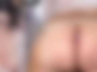 Live cam show with Lilith - Deepthroat on Camsoda