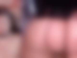 Live cam show with Lilith - Brown Eyes on Camsoda