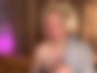 Live cam show with MarceneMorici - Blonde Hair on Camsoda