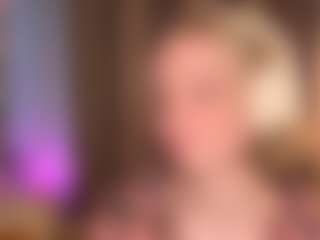 Live cam show with MarceneMorici - Blonde Hair on Camversity