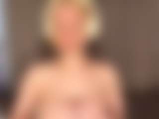 Live cam show with MarceneMorici - MILF Teen (18+) on Dare Cams
