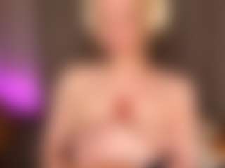 MarceneMorici MILF webcam performer live streaming