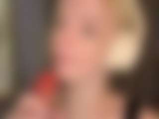 Performer in webcam MILF MarceneMorici in streaming live