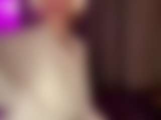 Live cam show with MarceneMorici - Blonde Hair Shaved Pussy on Mixed Magazine Live