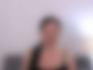 MiaSeductive's Live Sex Cam Show