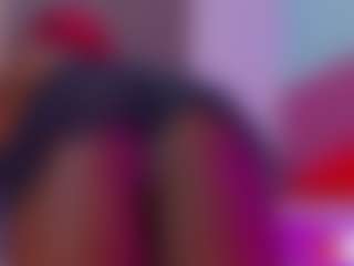 Live cam show with Paulina-Sodi - Black Hair on Camsoda Late Night