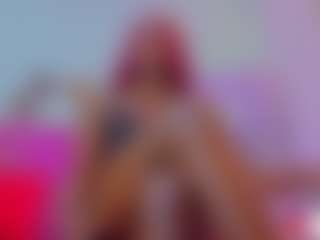 Live cam show with Paulina-Sodi - Black Hair on Gym Cam Girls