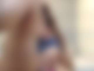 Live cam show with Sammyfit - Pm on StripNow