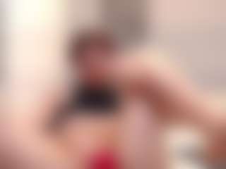 Live cam show with Sammyfit - Control on UwU Esports