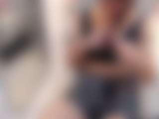 Live cam show with Sammyfit - Control on liverealitysex.com