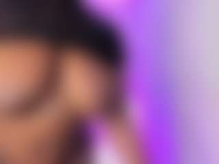 Live cam show with Tayrasiny - Shower on Uber Horny