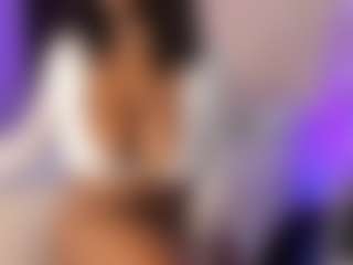 Live cam show with Tayrasiny - Public Ebony on infinitiblacc.com