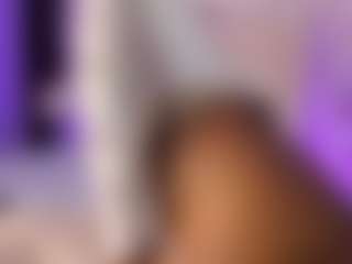 Live cam show with Tayrasiny - Striptease Teen (18+) on Camsoda