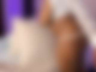 Live cam show with Tayrasiny - Public on dropp.cam