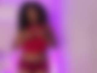 Live cam show with Tayrasiny - Moaning on Camsoda
