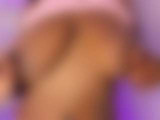 Live cam show with Tayrasiny - Ebony on SquirtSoMuch | colombia