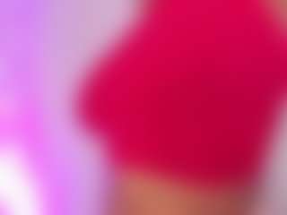 Live cam show with Tayrasiny - Public Ebony on livesuperchat.net