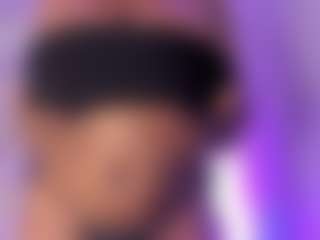 Live cam show with Tayrasiny - Smoking on Camsoda