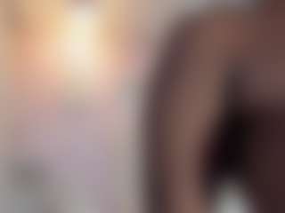 Live cam show with Tayrasiny - Moaning on Porn Luv